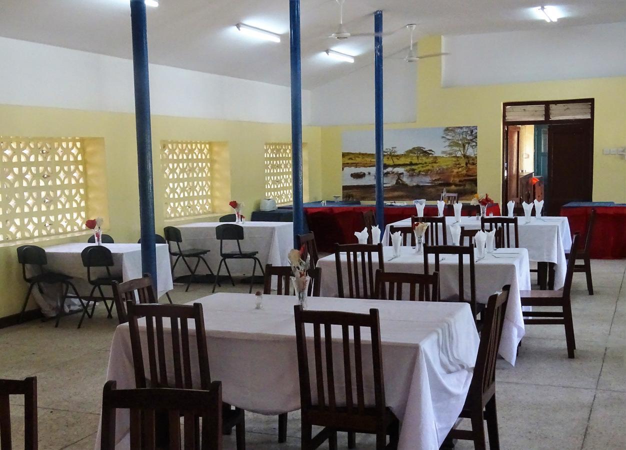 דאר א-סאלאם Mgulani Lodge Hotel מראה חיצוני תמונה