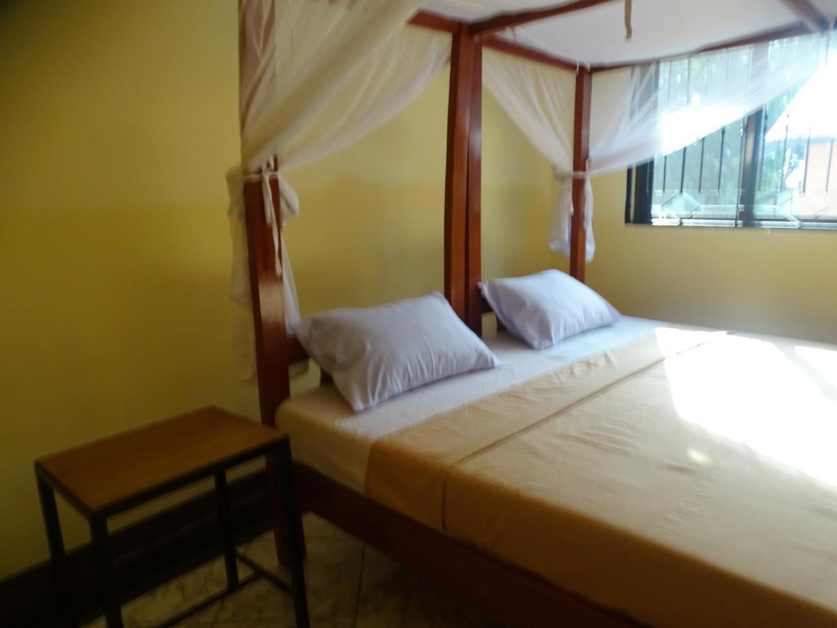 דאר א-סאלאם Mgulani Lodge Hotel מראה חיצוני תמונה